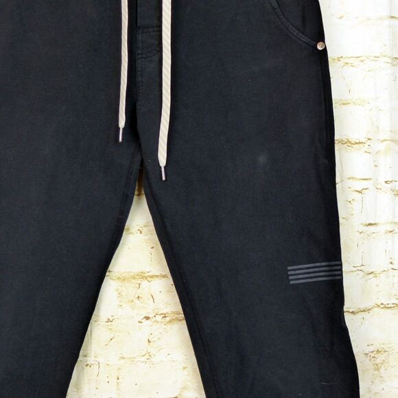 Vuori Joggers Mens S 26x28 Black Balboa Sweatpants Drawstring Performance V406 - Picture 9 of 15